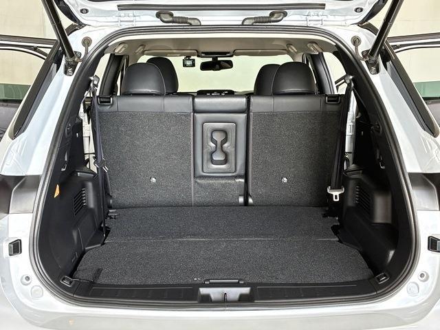 三菱 アウトランダーＰＨＥＶ ＰＨＥＶ ２．４ Ｐ ４ＷＤ R4年 (中国) 99