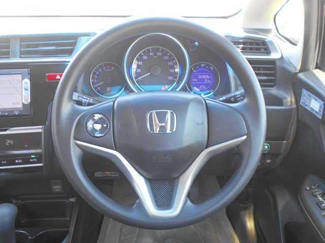 ホンダ フィット １．３ １３Ｇ Ｆパッケージ ４ＷＤ H26年 () 99