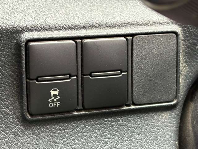 トヨタ シエンタ １．５ Ｇ クエロ ４ＷＤ R2年 () 99