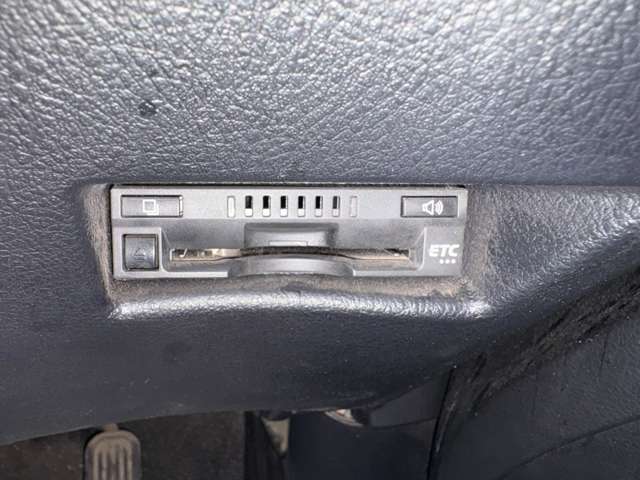 トヨタ シエンタ １．５ Ｇ クエロ ４ＷＤ R2年 () 99