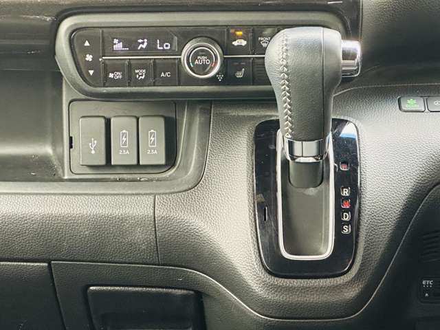 ホンダ Ｎ　ＢＯＸ カスタム ６６０ Ｇ Ｌ ターボ ホンダセンシング R2年 (関東) 99