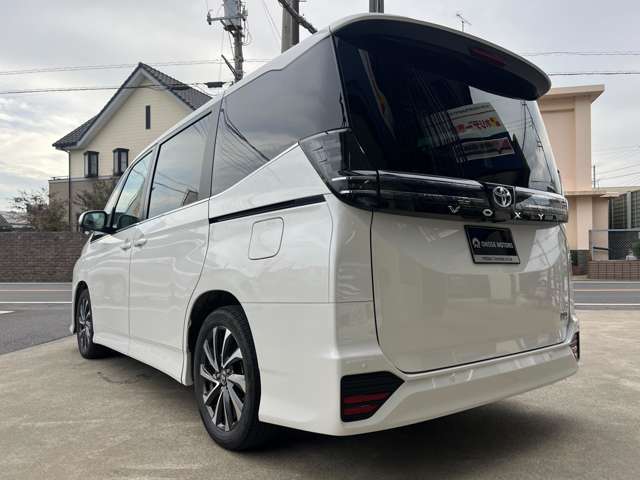 トヨタ ヴォクシー １．８ ハイブリッド Ｓ－Ｚ R7年 (関東) 99