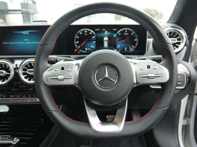 メルセデスベンツ ＣＬＡシューティングブレーク ＣＬＡ２００Ｄ ディーゼルターボ R1年 () 99
