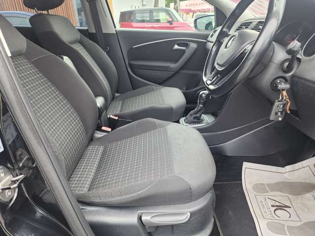 フォルクスワーゲン ポロ ＴＳＩ　コンフォートライン H29年 () 99