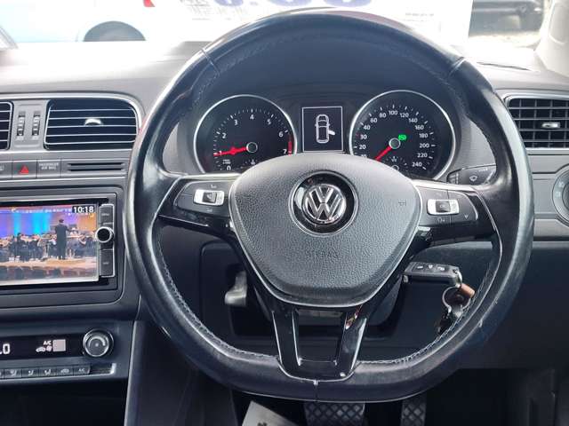 フォルクスワーゲン ポロ ＴＳＩ　コンフォートライン H29年 () 99