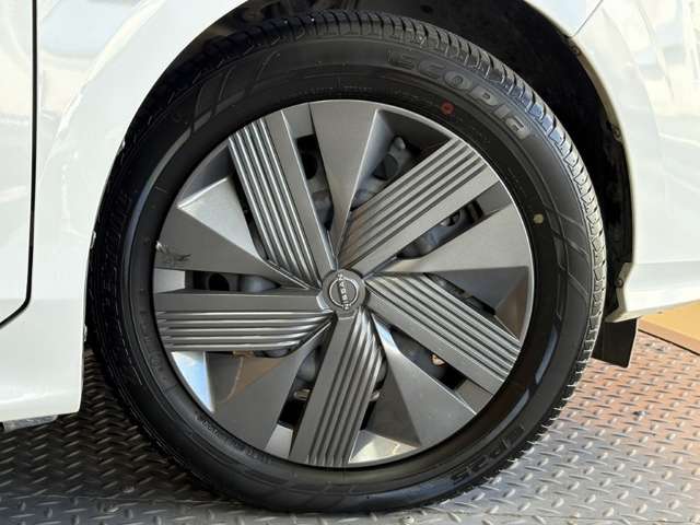日産 ノート １．２ Ｘ R5年 () 99