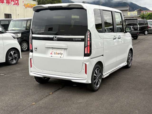 ホンダ Ｎ　ＢＯＸ カスタム ６６０ R8年 () 99