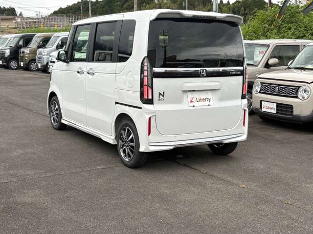 ホンダ Ｎ　ＢＯＸ カスタム ６６０ R8年 () 99