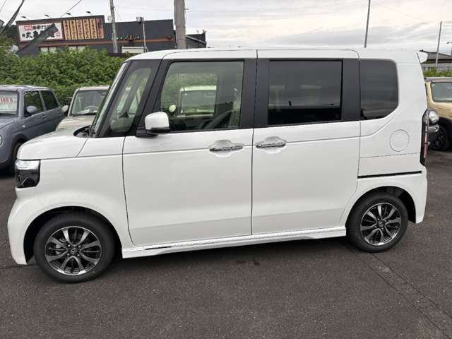 ホンダ Ｎ　ＢＯＸ カスタム ６６０ R8年 () 99