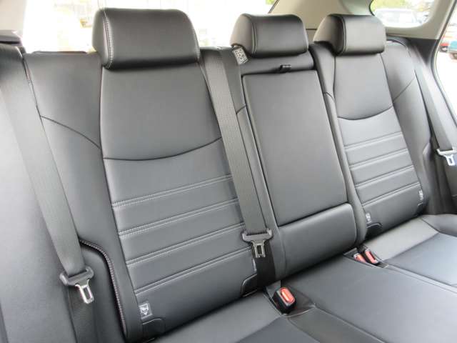 トヨタ ＲＡＶ４ ２．５ ハイブリッド Ｇ Ｅ－ＦＯＵＲ ４ＷＤ R3年 (近畿) 99