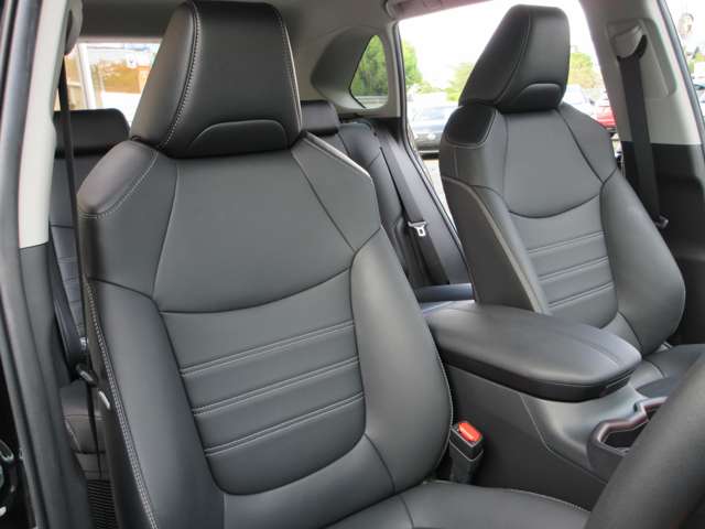 トヨタ ＲＡＶ４ ２．５ ハイブリッド Ｇ Ｅ－ＦＯＵＲ ４ＷＤ R3年 (近畿) 99