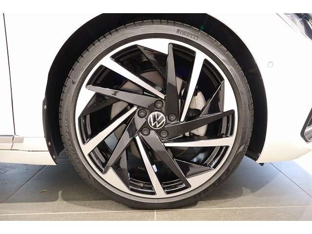 フォルクスワーゲン アルテオンシューティングブレーク ＴＳＩ ４モーション Ｒライン アドバンス ４ＷＤ R3年 (近畿) 99