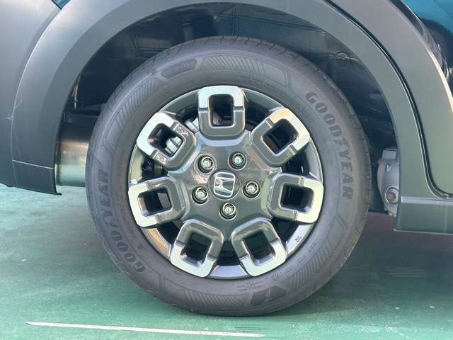 ホンダ フリード　ハイブリッド １．５ Ｅ：ＨＥＶ クロスター R8年 (東海) 99