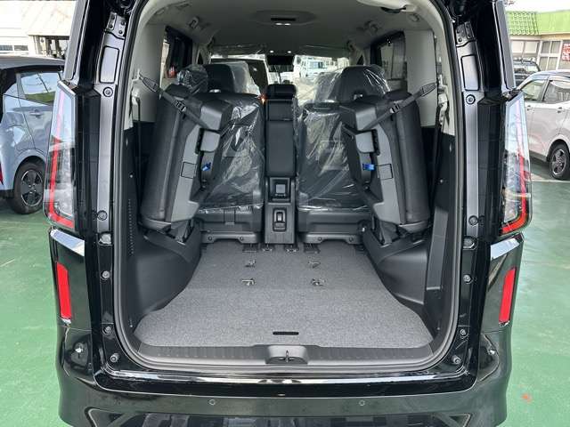 日産 セレナ １．４ Ｅ－ＰＯＷＥＲ ハイウェイスターＶ ＮＩＳＳＡＮＣＯＮＮＥＣＴインフォテインメントシステム装着車 R8年 (東海) 99