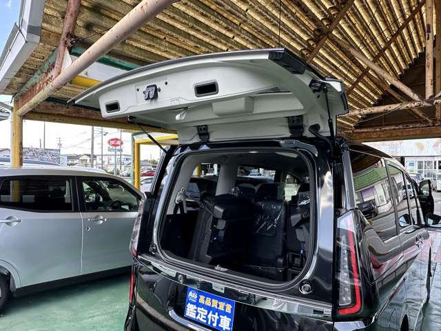 日産 セレナ １．４ Ｅ－ＰＯＷＥＲ ハイウェイスターＶ ＮＩＳＳＡＮＣＯＮＮＥＣＴインフォテインメントシステム装着車 R8年 (東海) 99