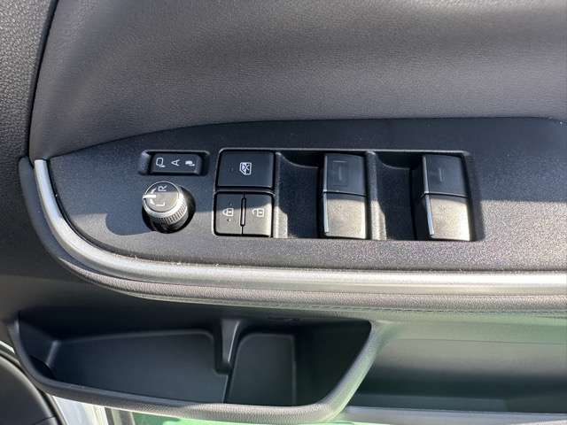 トヨタ ヴォクシー ２．０ Ｓ－Ｚ ４ＷＤ R7年 (東海) 99