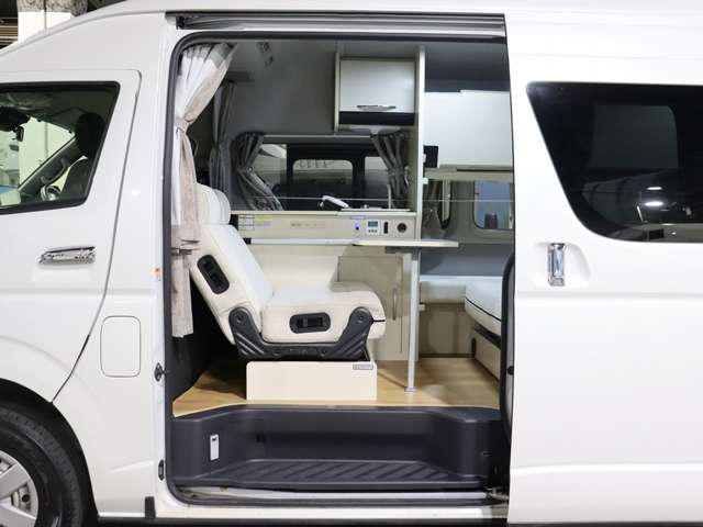 トヨタ ハイエースバン キャンピング R4年 (北海道) 99