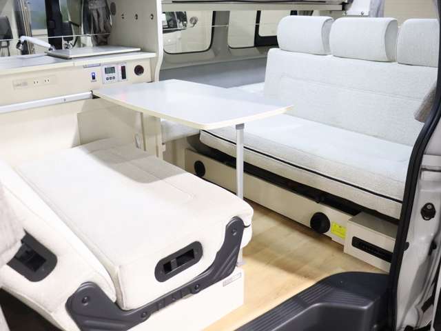トヨタ ハイエースバン キャンピング R4年 (北海道) 99