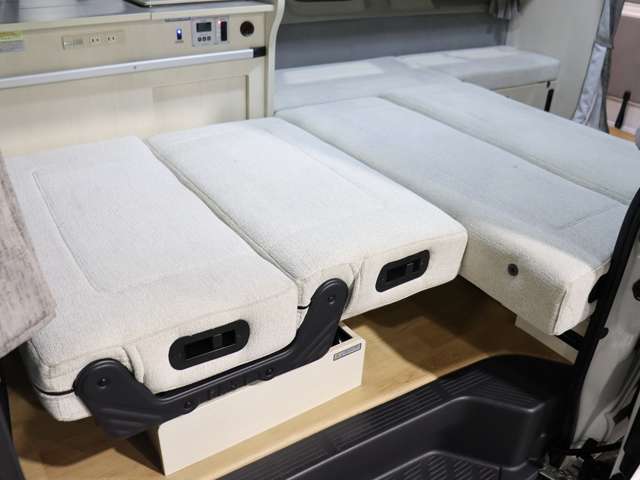 トヨタ ハイエースバン キャンピング R4年 (北海道) 99
