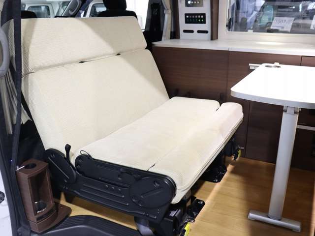 トヨタ ハイエースバン キャンピング H30年 (北海道) 99