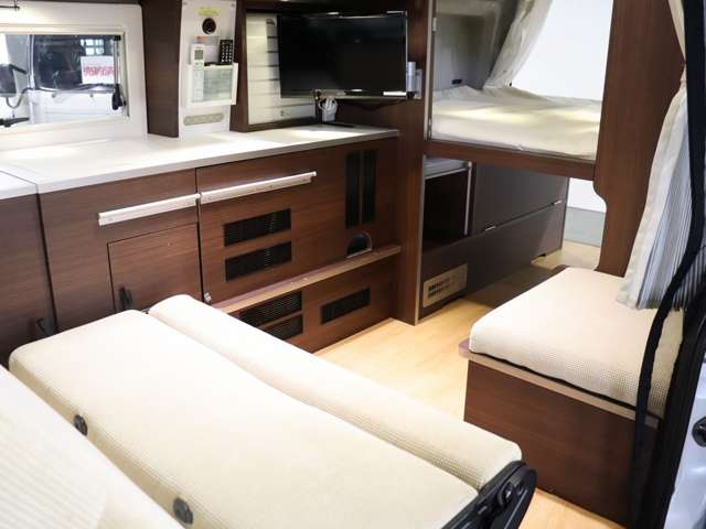 トヨタ ハイエースバン キャンピング H30年 (北海道) 99