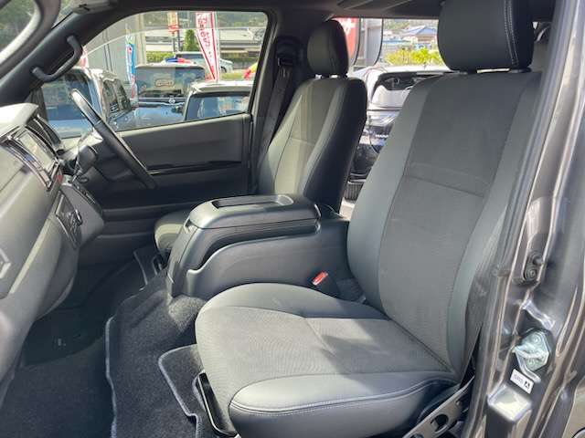 トヨタ ハイエースバン ２．０ スーパーＧＬ ダークプライムＩＩ ロングボディ R2年 (九州・沖縄) 99