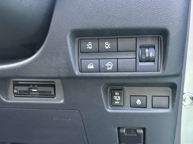 三菱 デリカ　ミニ ６６０ Ｔ プレミアム ４ＷＤ R6年 () 99