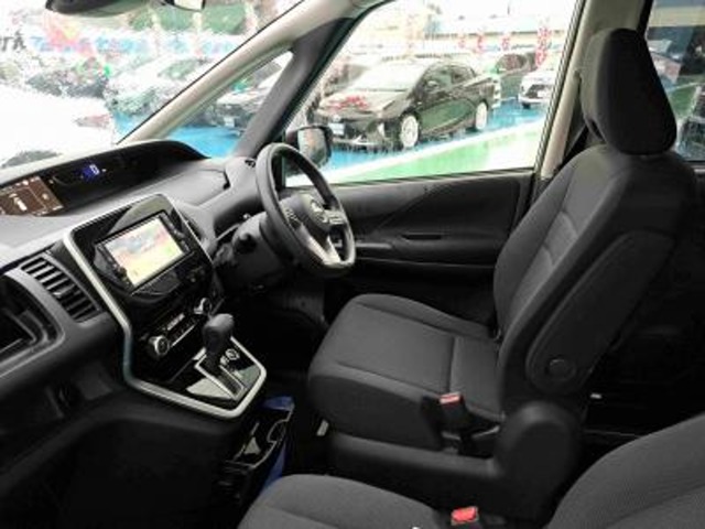 日産 セレナ ２．０ Ｘ ＶセレクションＩＩ ４ＷＤ R1年 () 99