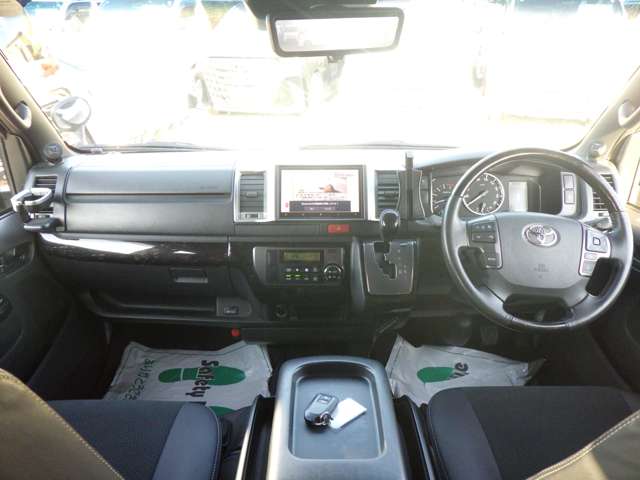 トヨタ ハイエースバン ２．８ スーパーＧＬ ダークプライムＩＩ ロングボディ ディーゼルターボ R4年 (関東) 99