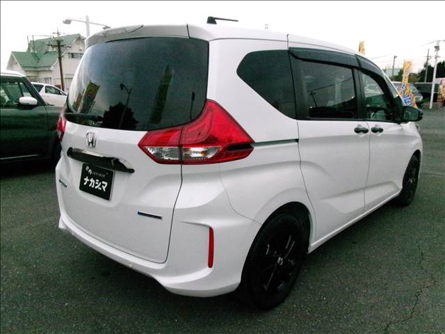 ホンダ フリード ＨＹＢＲＩＤ Ｇ ＢＬＡＣＫ ＳＴＹＬＥ ６人 R5年 () 99