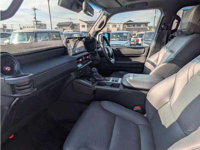 トヨタ ランドクルーザー２５０ ２．７ ＶＸ ４ＷＤ R7年 (関東) 99