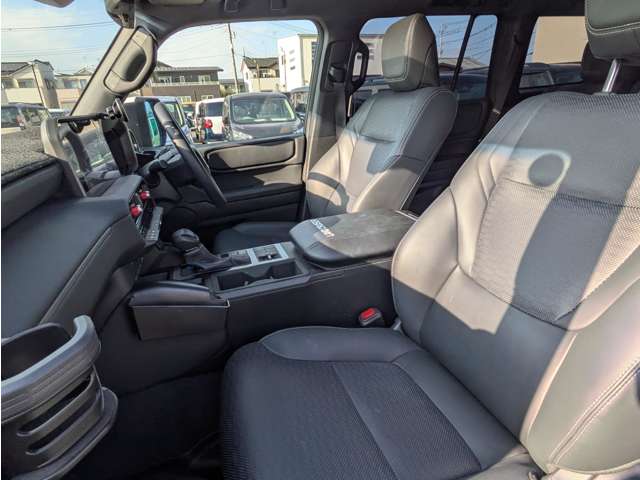 トヨタ ランドクルーザー２５０ ２．７ ＶＸ ４ＷＤ R7年 (関東) 99