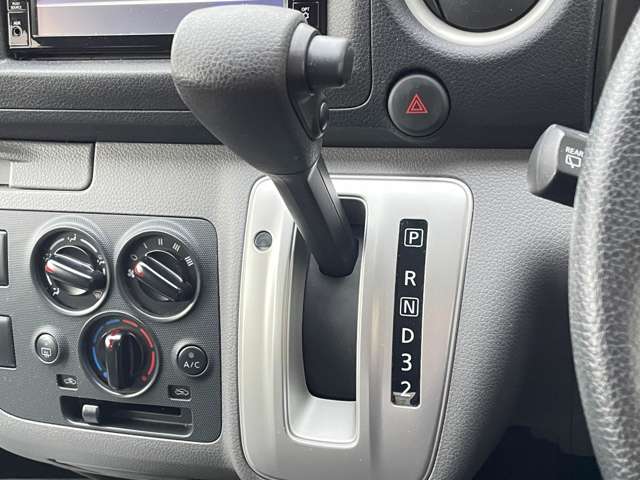 日産 ＮＶ３５０キャラバン ２．０ ＤＸ ロングボディ R1年 () 99
