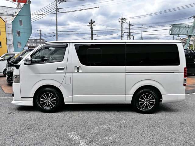 トヨタ ハイエースバン ２．０ スーパーＧＬ ダークプライムＩＩ ロングボディ R1年 (関東) 99