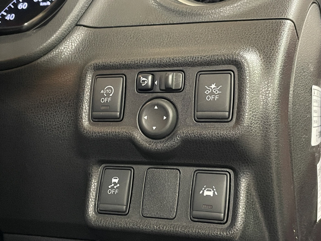 日産 ノート １．２Ｘ Ｖセレクション＋セーフティＩＩ H28年 (甲信越・北陸) 99