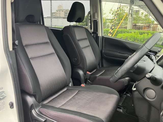 日産 セレナ ２．０ ハイウェイスター H29年 () 99