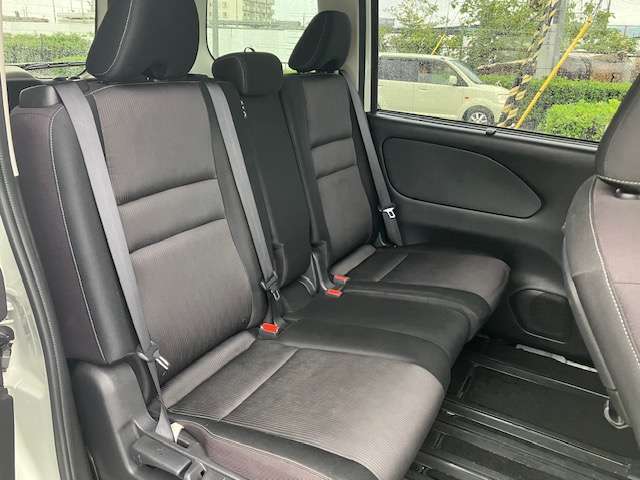 日産 セレナ ２．０ ハイウェイスター H29年 () 99