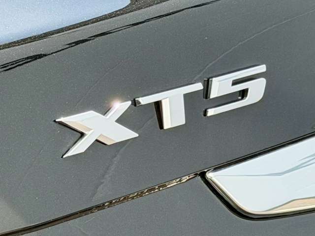 キャデラック ＸＴ５ プラチナム スポーツ ４ＷＤ R8年 (近畿) 99