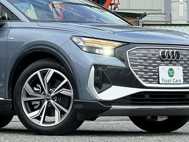 アウディ Ｑ４　ｅ−トロン　スポーツバック ４０　Ｓライン R4年 () 99