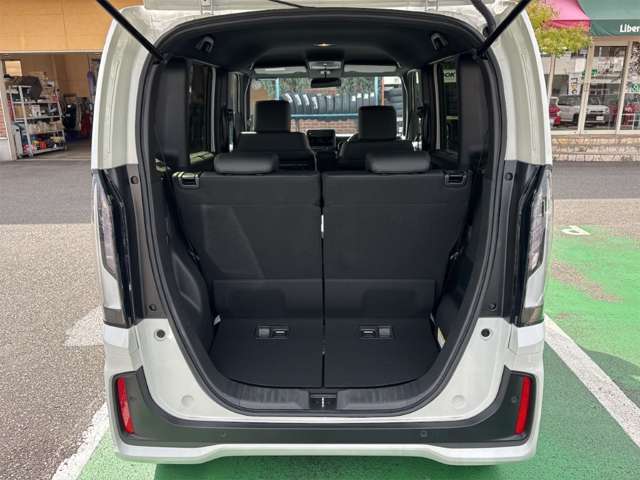 ホンダ Ｎ　ＢＯＸ カスタム ６６０ ターボ ブラック スタイル R8年 (近畿) 99