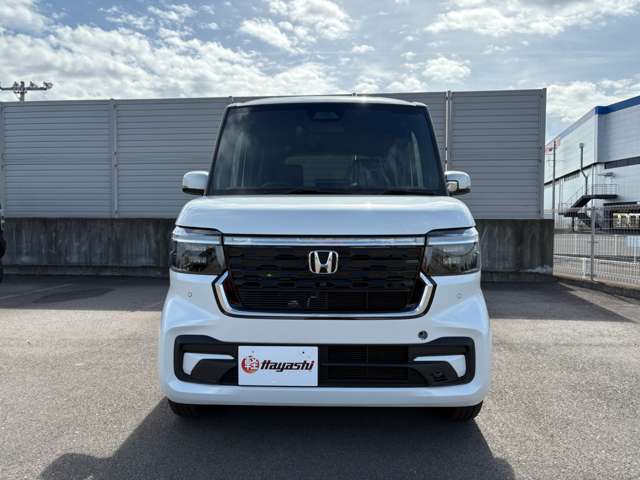 ホンダ Ｎ　ＢＯＸ カスタム ６６０ R8年 (四国) 99