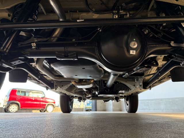 スズキ ジムニー　ノマド １．５ ＦＣ ４ＷＤ R8年 () 99
