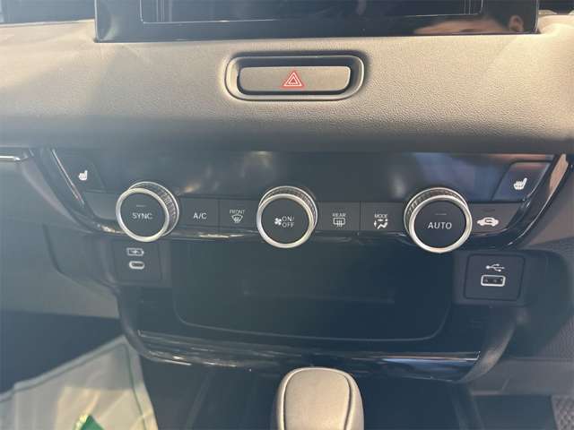 ホンダ ヴェゼル １．５ Ｅ：ＨＥＶ Ｚ R8年 () 99