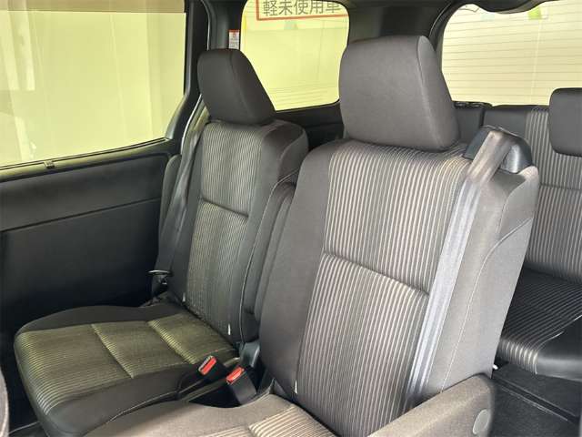 トヨタ ヴォクシー ２．０ ＺＳ 煌ＩＩ R1年 () 99