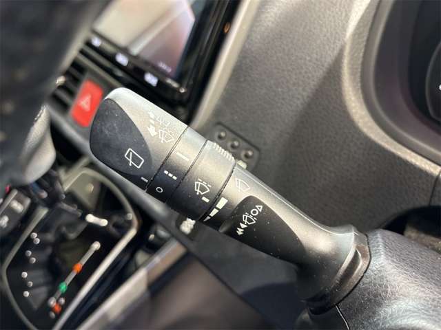 トヨタ ヴォクシー ２．０ ＺＳ 煌ＩＩ R1年 () 99