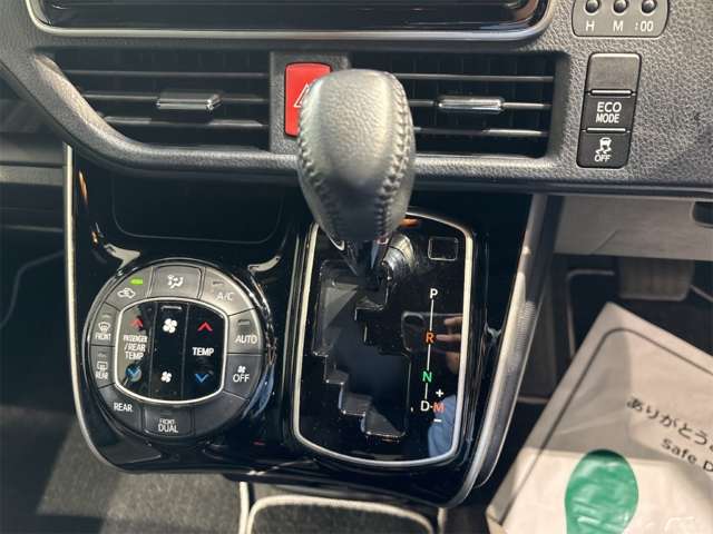 トヨタ ヴォクシー ２．０ ＺＳ 煌ＩＩ R1年 () 99