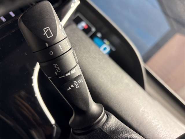 トヨタ プリウス １．８ Ａ ツーリングセレクション H28年 () 99