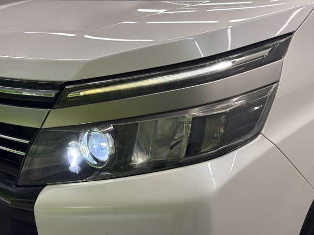 トヨタ ヴォクシー １．８ ハイブリッド ＺＳ 煌ＩＩ H28年 () 99
