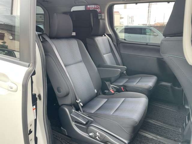 トヨタ ヴォクシー ２．０ ＺＳ H26年 () 99