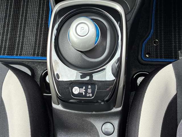 日産 ノート １．２ Ｅ－ＰＯＷＥＲ Ｘ H28年 (中国) 99